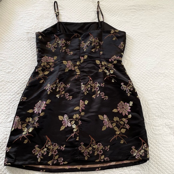 Superdown Amerie Brocade Mini Dress - Picture 6 of 9